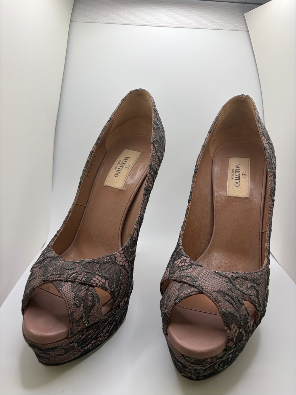 Valentino Garavani Lace Platform Peep Toe Pumps Blush Black IT 38.5 Authentic